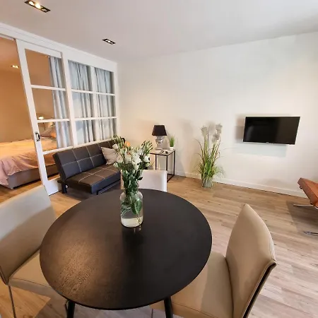 Vil With Terrace 크리크베니카