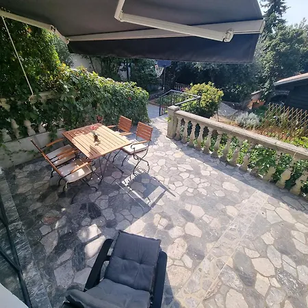 Vil With Terrace Apartmán *